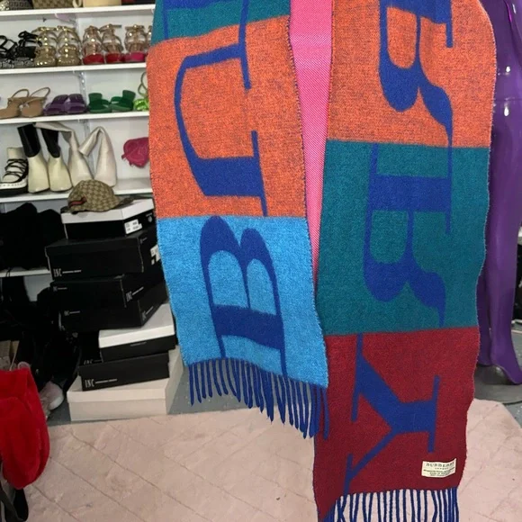 Burberry Reversible Scarf - Picture 2 of 3